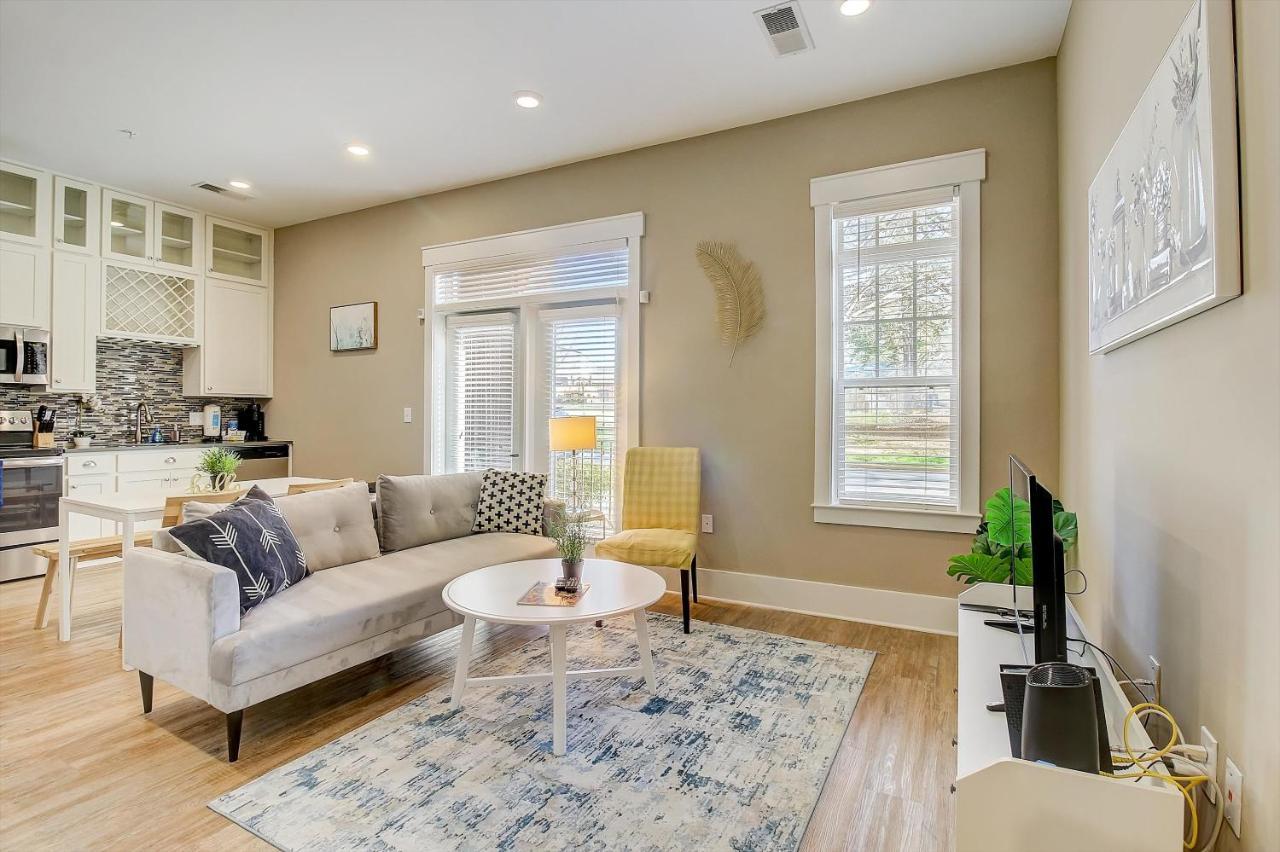 Frontdesk Village At Commonwealth Apts Plaza Midwood Charlotte Phòng bức ảnh