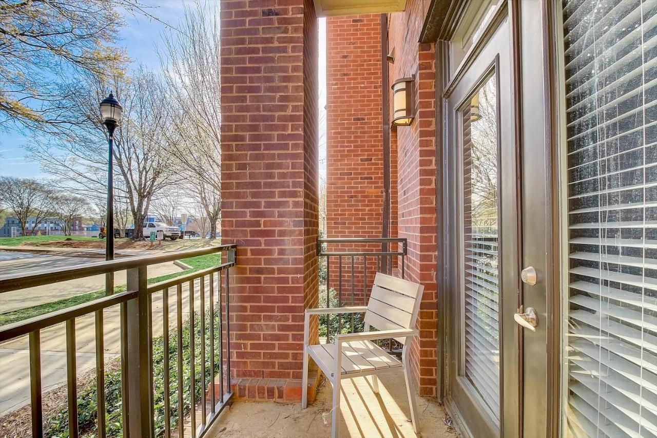 Frontdesk Village At Commonwealth Apts Plaza Midwood Charlotte Phòng bức ảnh